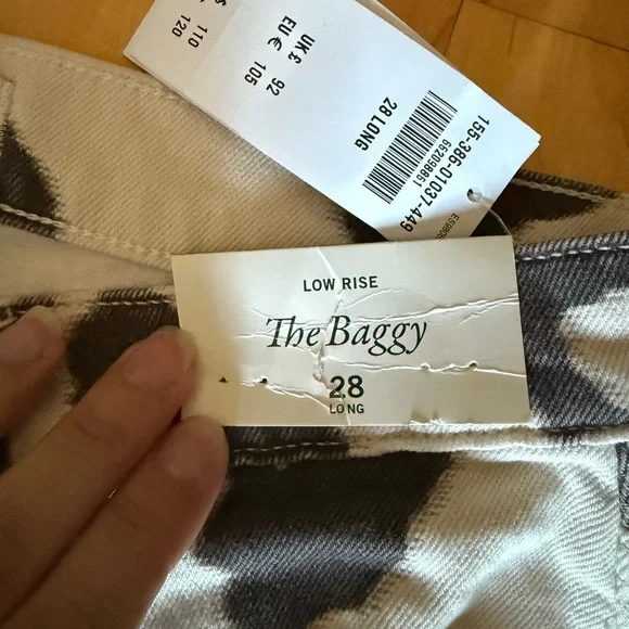 NWT- Abercrombie Black and White Cow Print Jeans - Picture 4 of 5